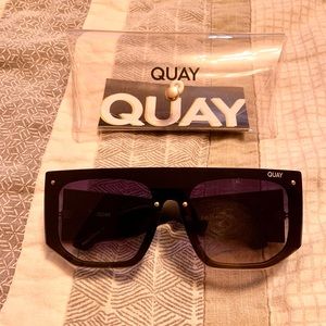 Quay sunglasses. Style name: Fully Booked